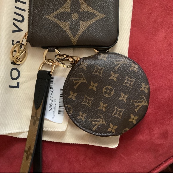 Brand new Louis Vuitton Trio ๐ - Picture 2 of 7